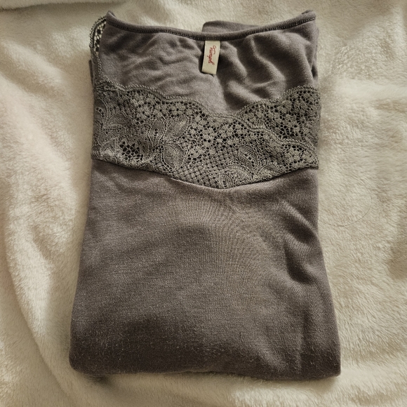 Triumph-Coffee Yarn Warm Series V-neck Top/Morning Gray - Picture 12 of 13